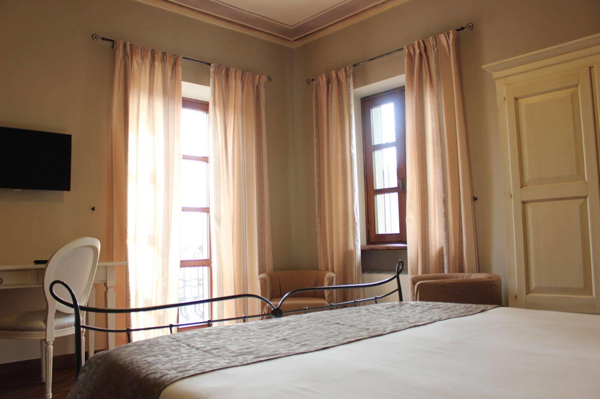 Dimora Cortese Castagnole delle Lanze ภายนอก รูปภาพ